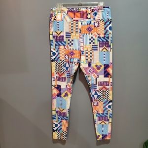 LulaRoe Disney leggings TC